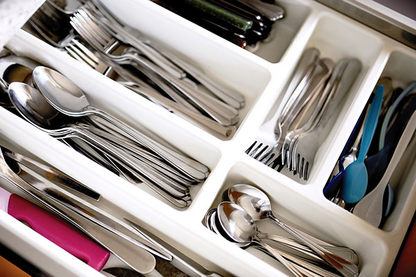 The best way to pack silverware for moving.