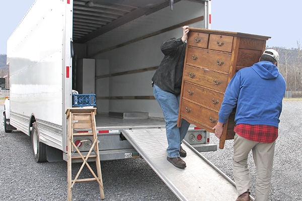 What to know when hiring local movers
