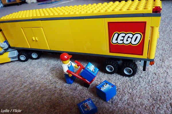 How to pack LEGOs for moving