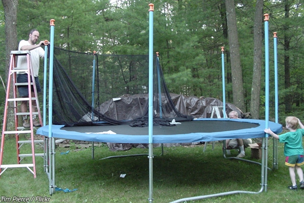 How to move a trampoline