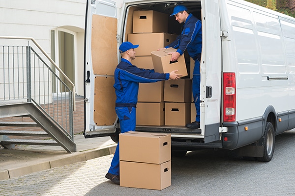 Things to know when hiring movers
